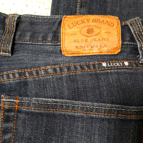 Lucky Brand Jeans free top - Picture 2 of 7